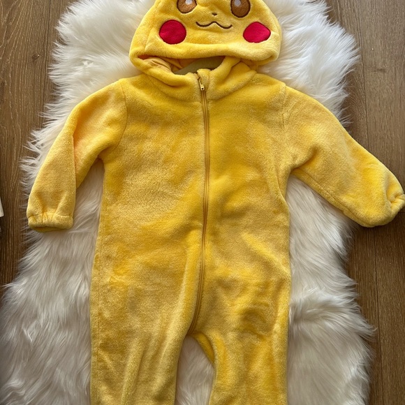 ‼️SOLD‼️Pikachu onesie costume - Picture 9 of 10